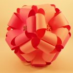 Atelier Printemps : Boule de fleurs papier