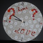 Atelier Horloge en carton mousse