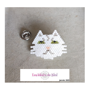 Pin's Chat persan blanc